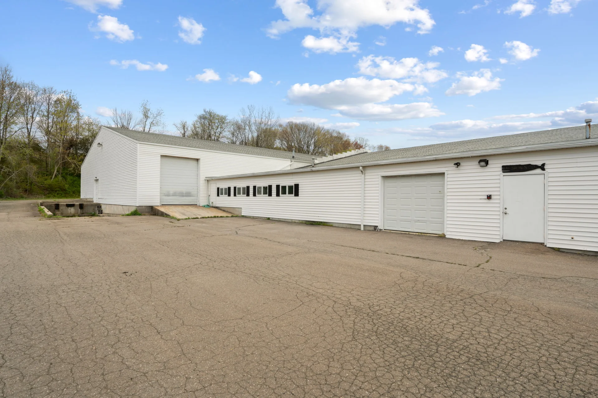 10 Web Or Mls 16 E Industrial Rd 58.webp